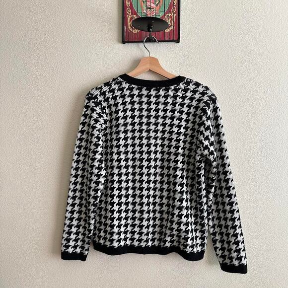 Vintage black and white knit cardigan - Picture 8 of 10
